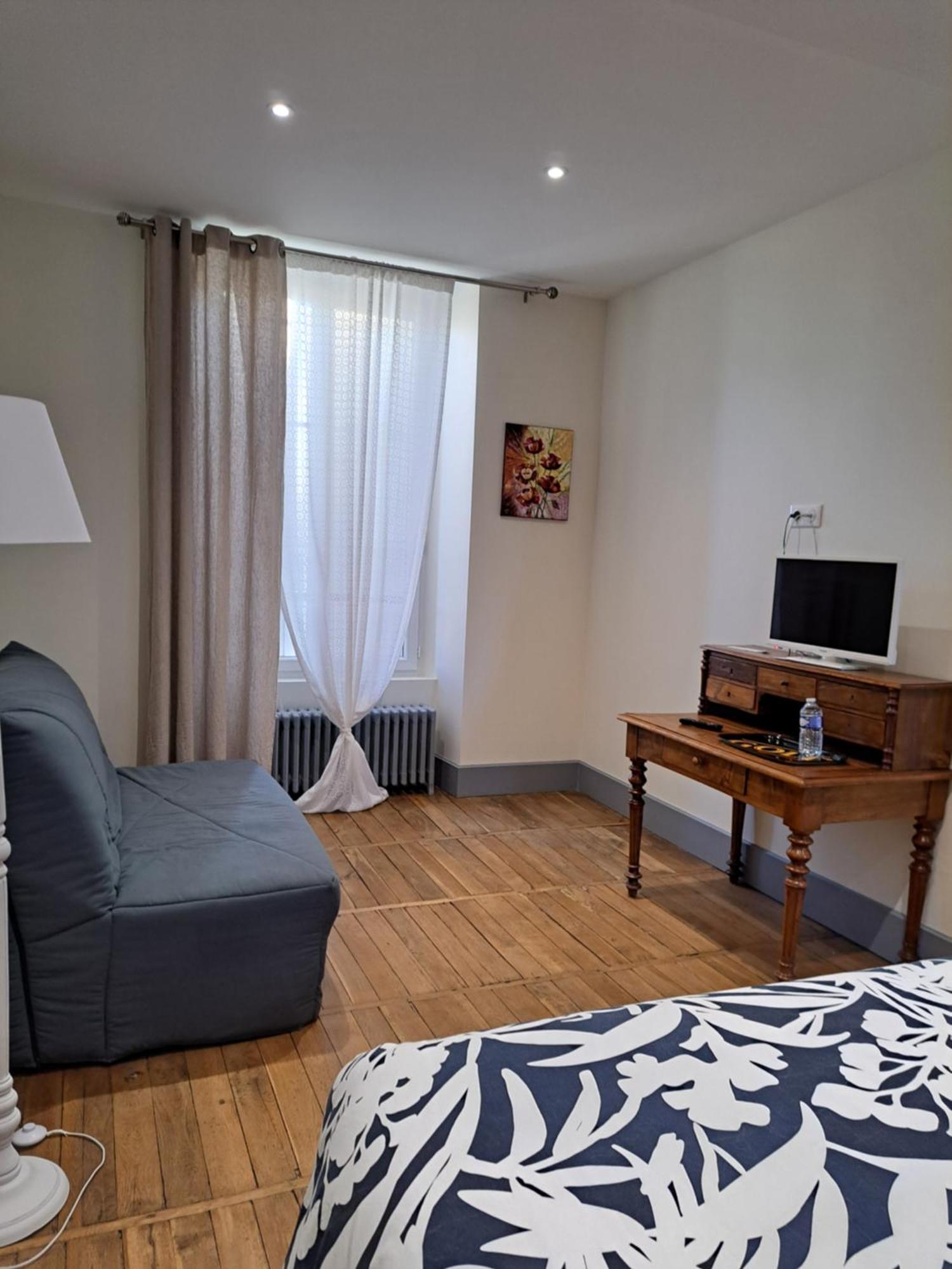 Au P'Tit Gueul'Ton Bed & Breakfast Les Aix-d'Angillon Dış mekan fotoğraf
